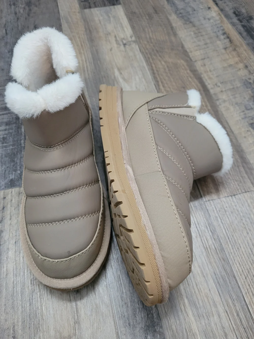 Magellan Size 9 Khaki Tan Fur Lined Nylon Outdoor Shoes Booties